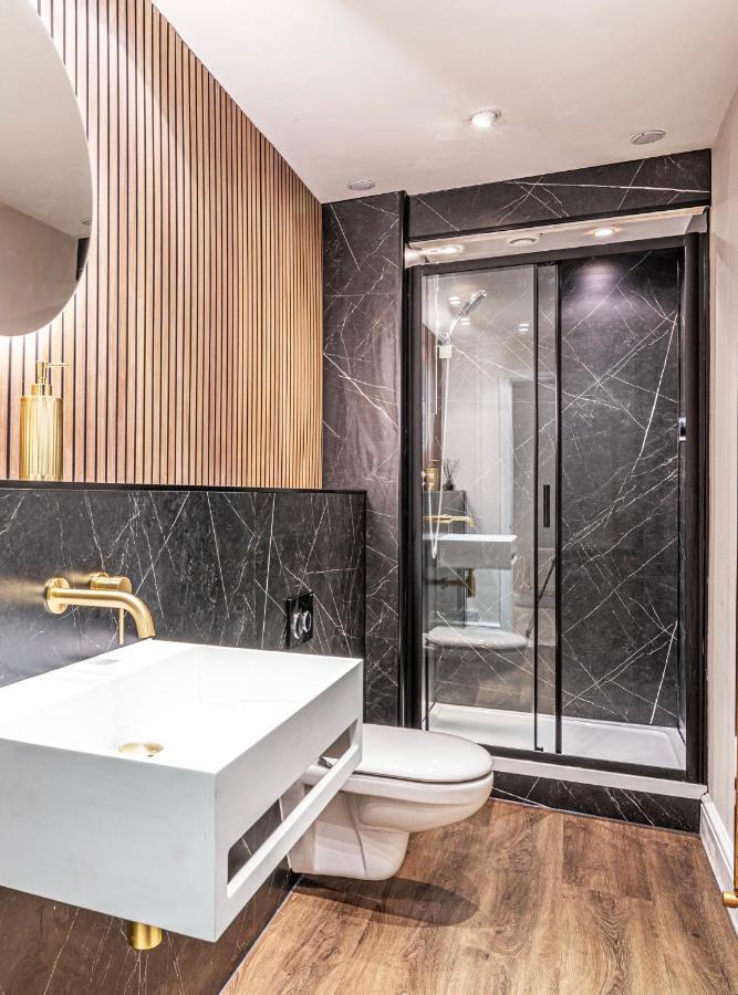 Villa Luxury Georgian Townhouse With Cinema And Parking Chester Exterior foto